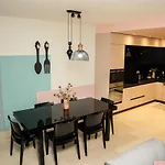 New Bazaar Stylish In Tirana's Heart Appartamento Tirana