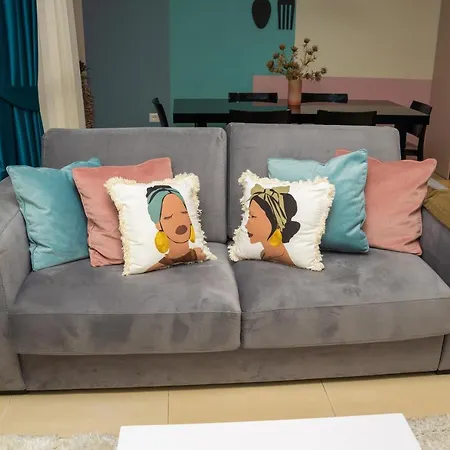 Apartment New Bazaar Stylish In Tirana's Heart *