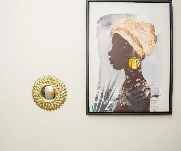 Apartment New Bazaar Stylish In Tirana's Heart Tirana