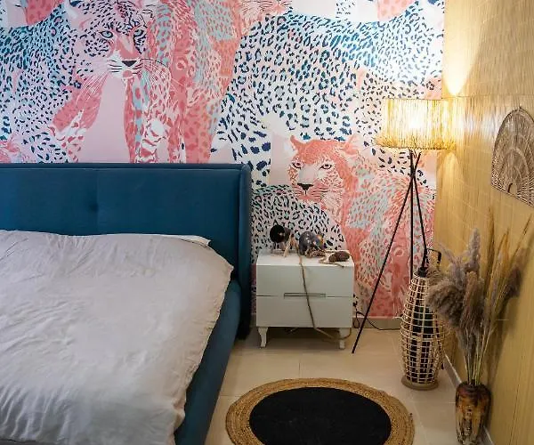 New Bazaar Stylish In Tirana's Heart Apartmán *